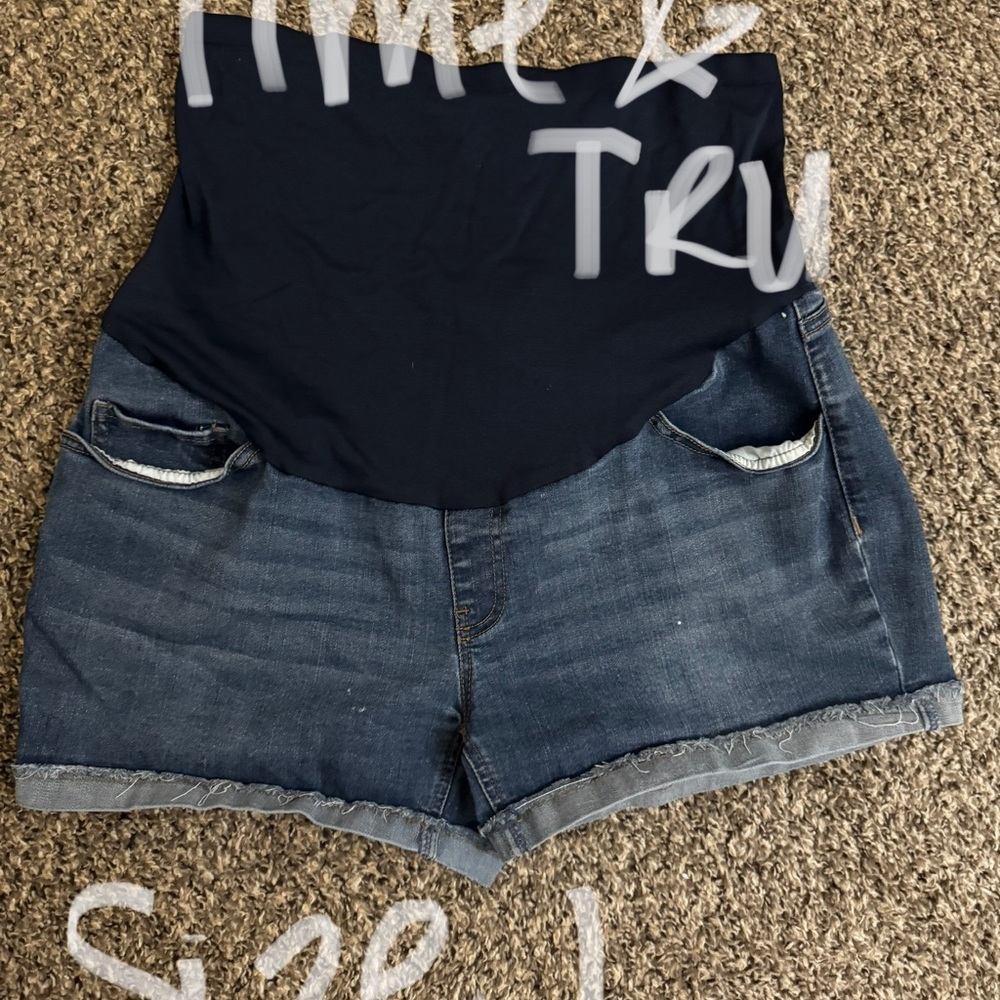 Time and Tru Women's Blue Denim Shorts